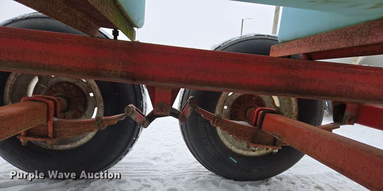 image for item EC3963 P&H MFG 2808-T nurse tank trailer