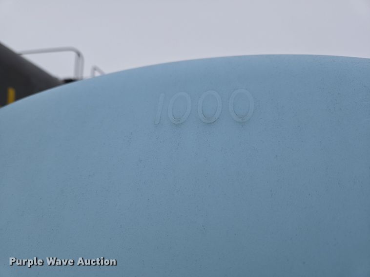 image for item EC3963 P&H MFG 2808-T nurse tank trailer