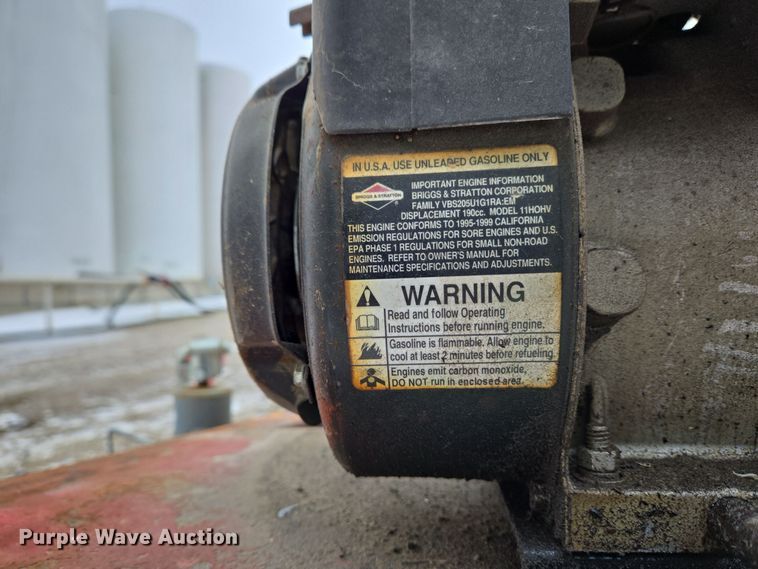 image for item EC3963 P&H MFG 2808-T nurse tank trailer