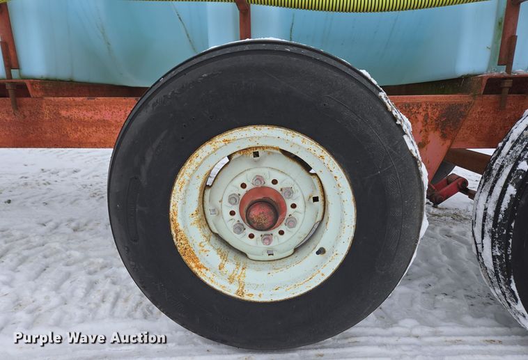 image for item EC3963 P&H MFG 2808-T nurse tank trailer