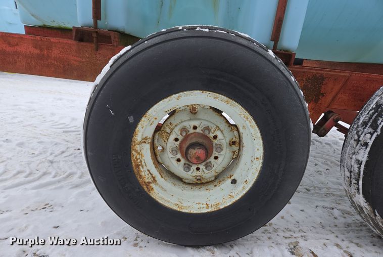 image for item EC3963 P&H MFG 2808-T nurse tank trailer