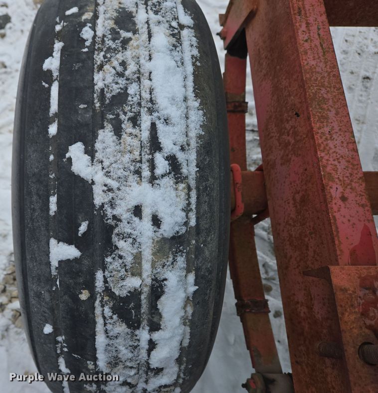 image for item EC3963 P&H MFG 2808-T nurse tank trailer