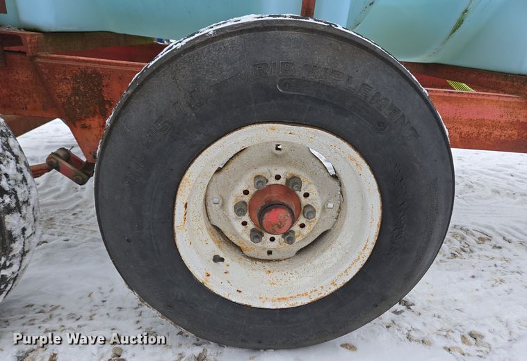 image for item EC3963 P&H MFG 2808-T nurse tank trailer