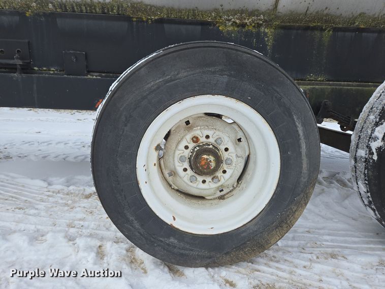 image for item EC3964 Tank trailer