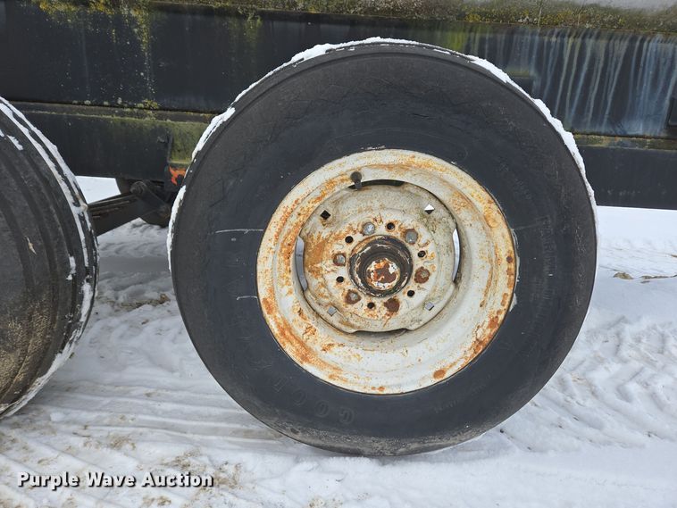 image for item EC3964 Tank trailer