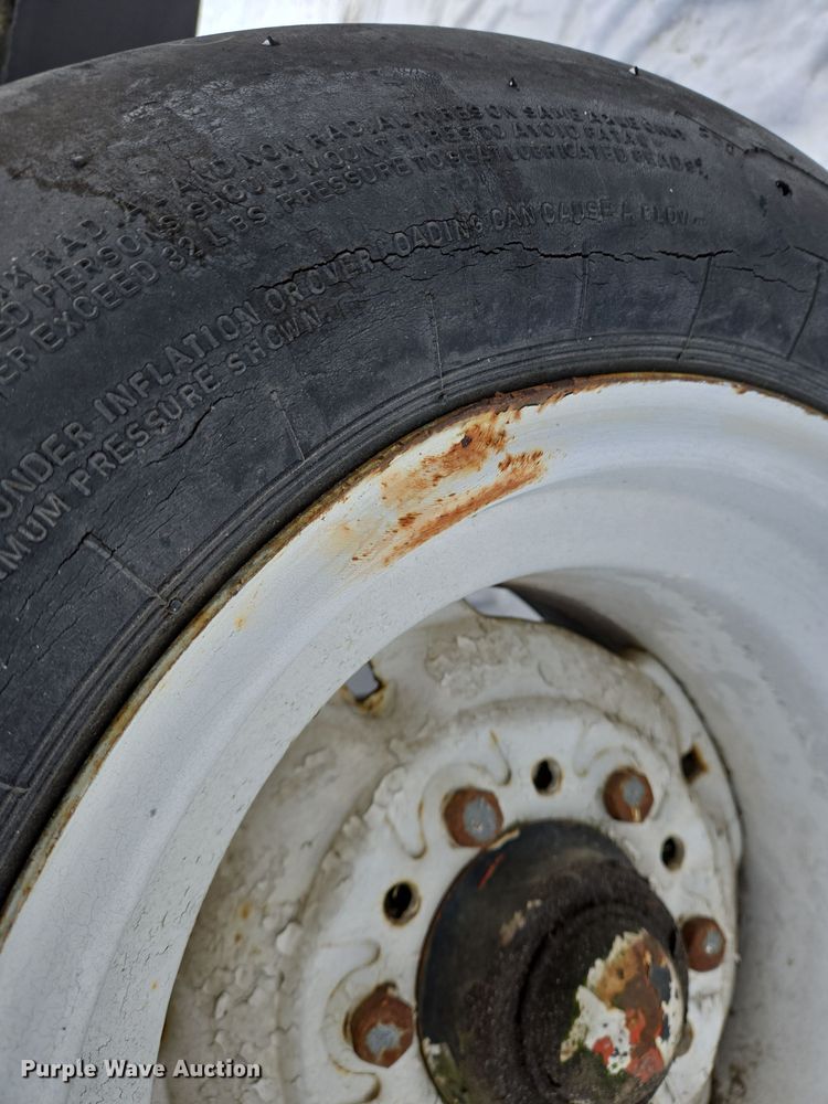 image for item EC3964 Tank trailer