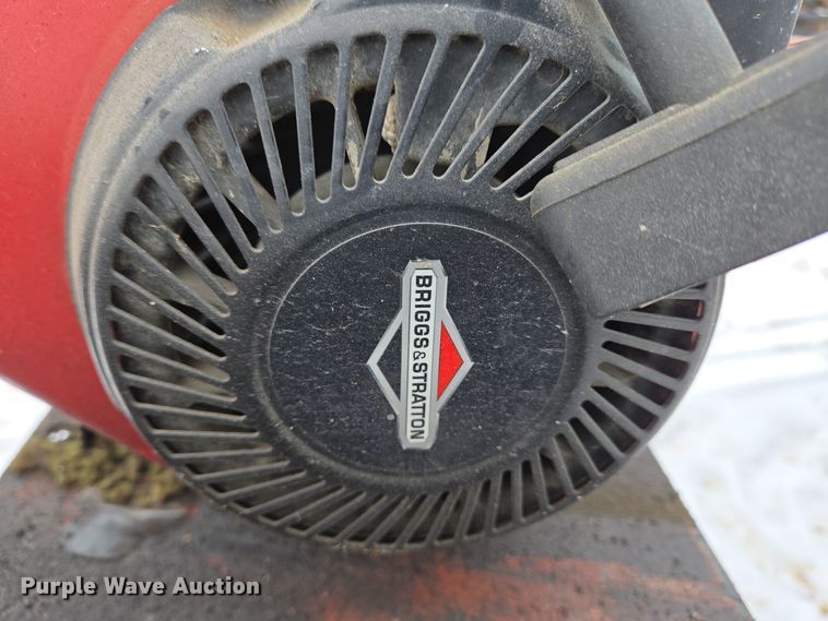 image for item EC3965 P&H MFG 2802-T nurse tank trailer