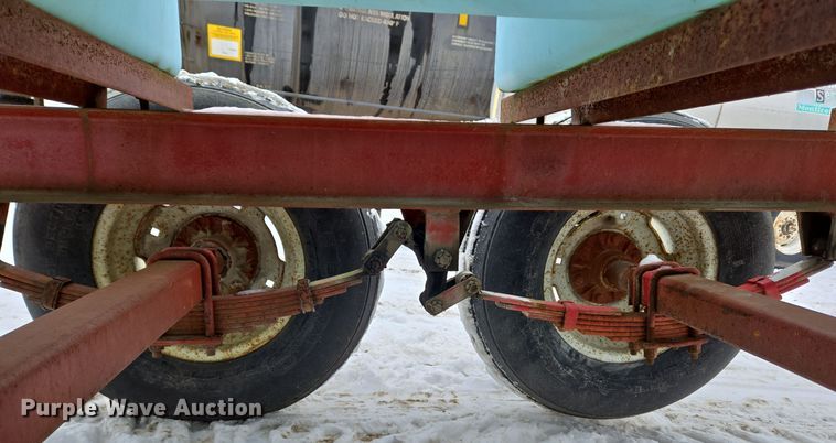 image for item EC3965 P&H MFG 2802-T nurse tank trailer