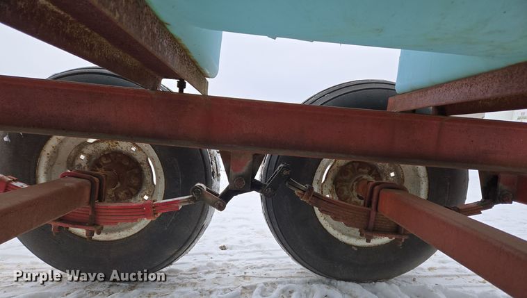 image for item EC3965 P&H MFG 2802-T nurse tank trailer