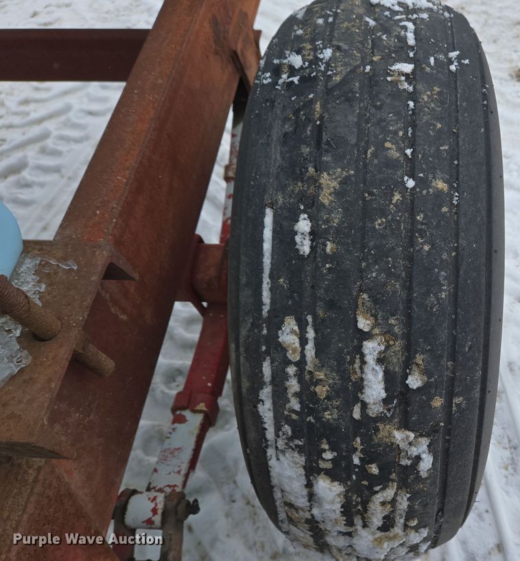 image for item EC3965 P&H MFG 2802-T nurse tank trailer