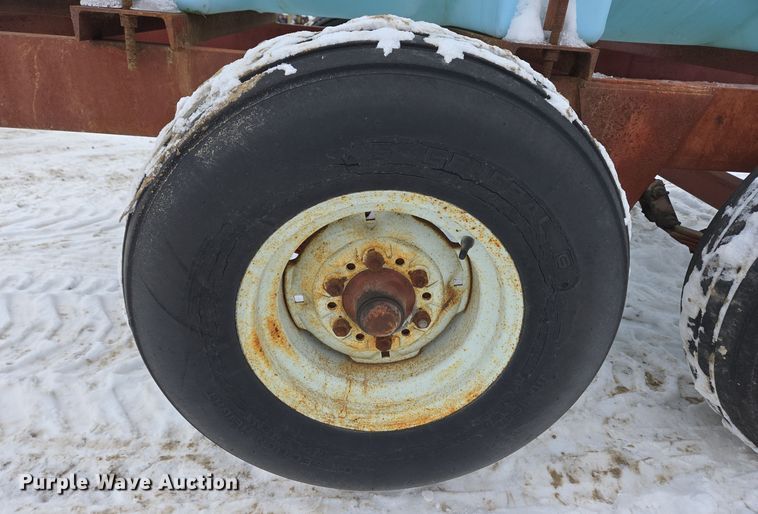 image for item EC3965 P&H MFG 2802-T nurse tank trailer