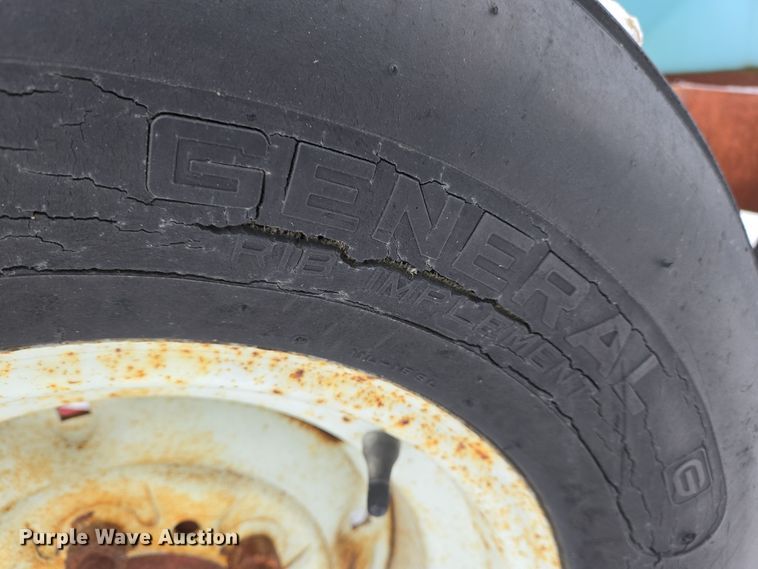 image for item EC3965 P&H MFG 2802-T nurse tank trailer