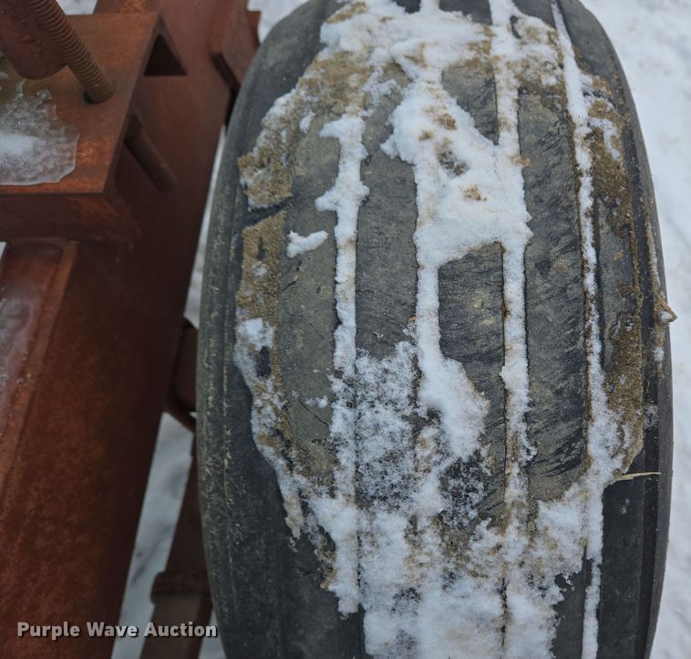 image for item EC3965 P&H MFG 2802-T nurse tank trailer