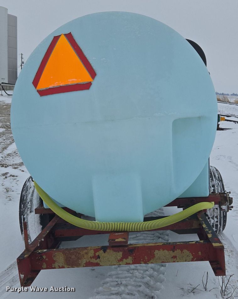 image for item EC3966 Nurse tank trailer