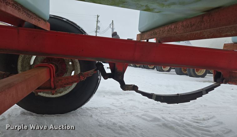 image for item EC3970 P&H MFG 2808-T nurse tank trailer