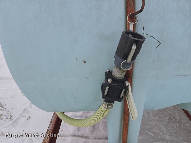 image for item EC3970 P&H MFG 2808-T nurse tank trailer