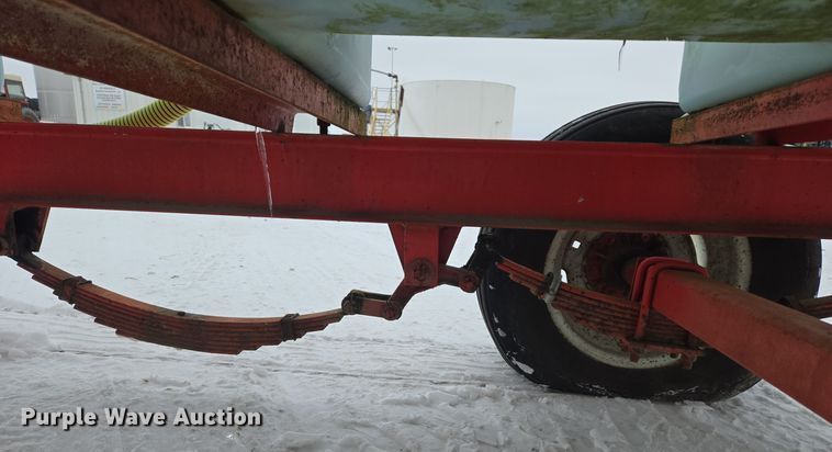 image for item EC3970 P&H MFG 2808-T nurse tank trailer