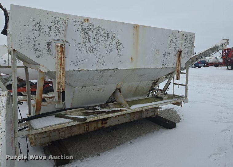 image for item EC3971 Fertilizer tender