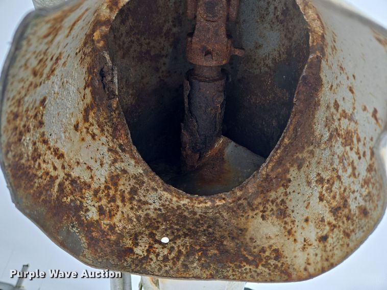 image for item EC3971 Fertilizer tender