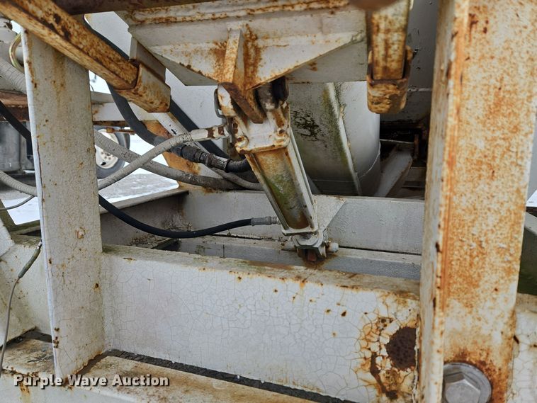 image for item EC3971 Fertilizer tender