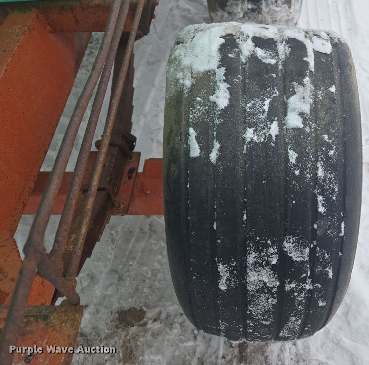 image for item EC3972 Nurse tank trailer