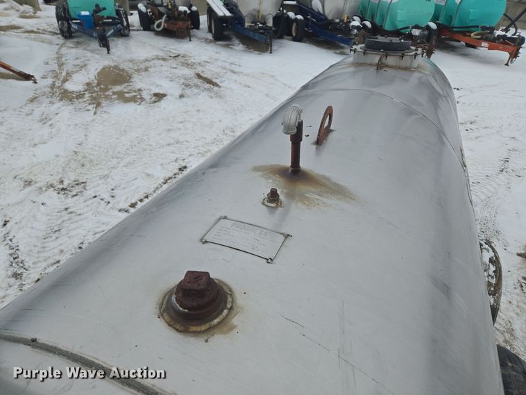 image for item EC3973 Solar Service Co. tank trailer