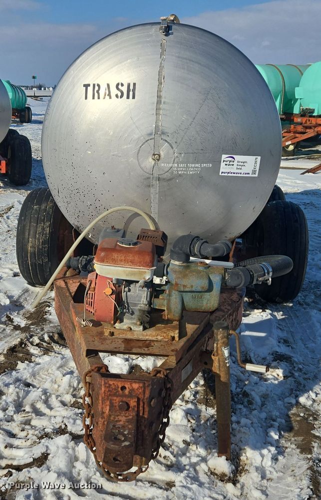 image for item EC3976 Tank trailer