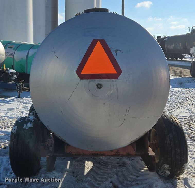 image for item EC3976 Tank trailer