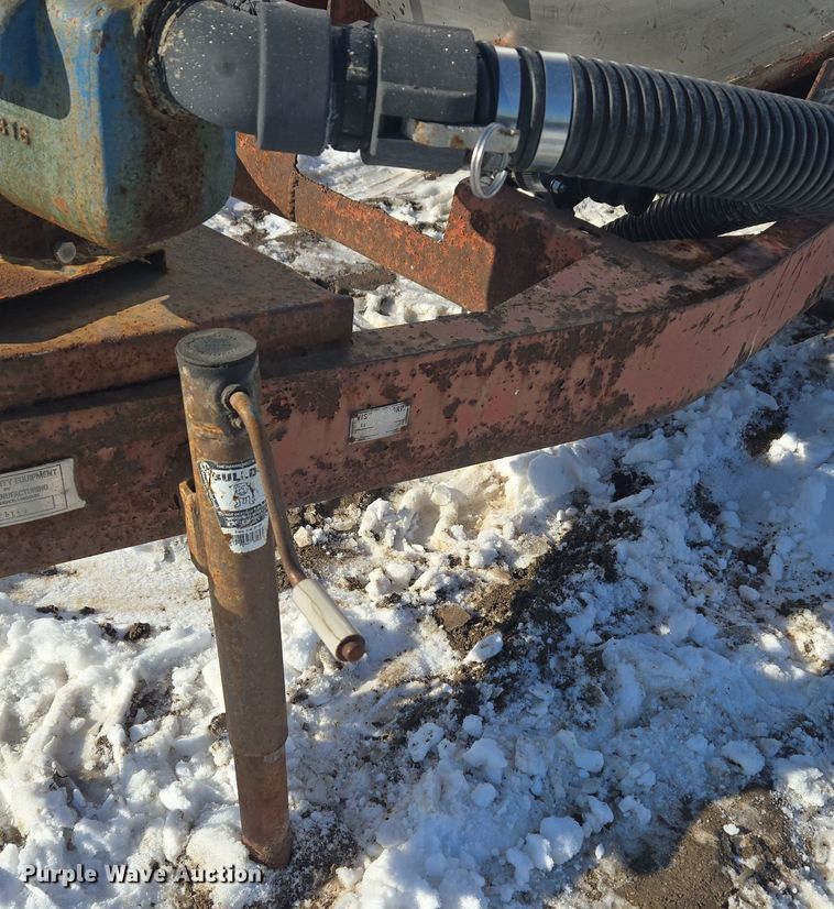 image for item EC3976 Tank trailer