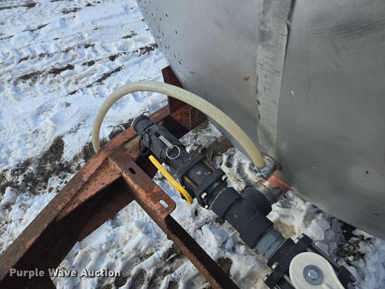 image for item EC3976 Tank trailer