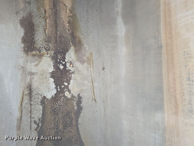 image for item EC3976 Tank trailer