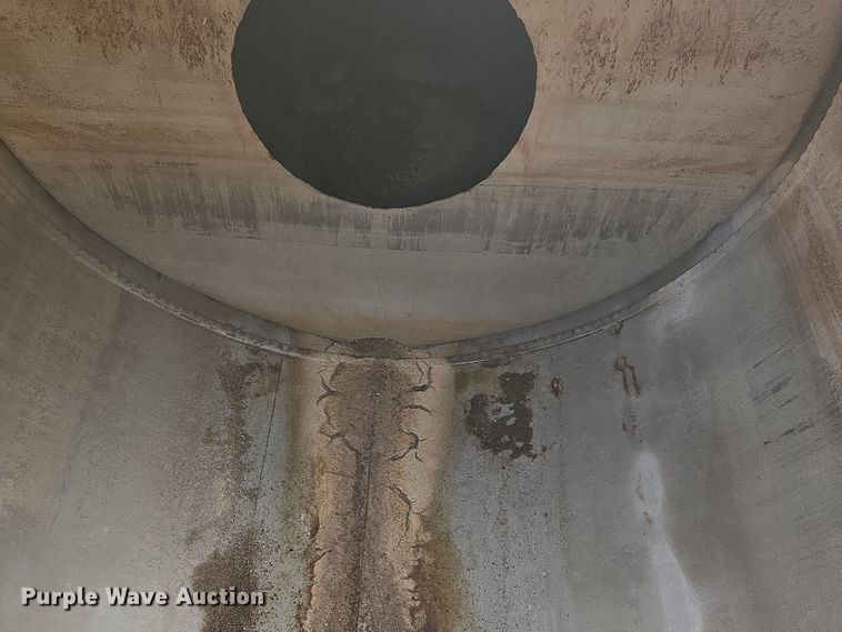 image for item EC3976 Tank trailer