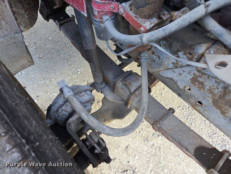 image for item EE7938 1997 International 4700 fertilizer delivery truck