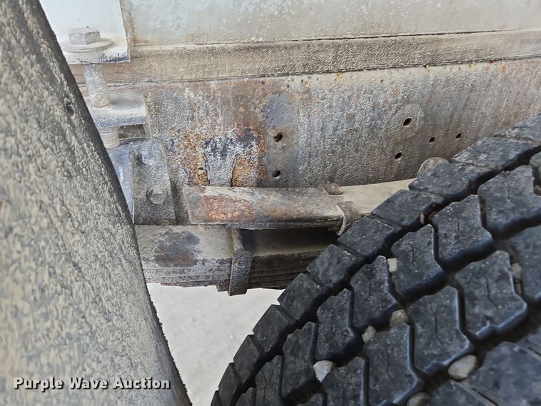 image for item EE7938 1997 International 4700 fertilizer delivery truck