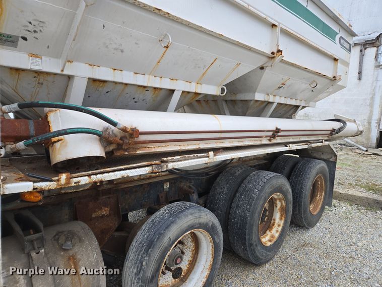 image for item EE7942 1999 Peterbilt 377 fertilizer delivery truck