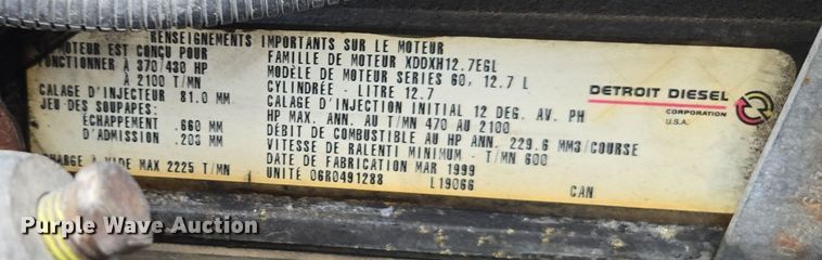 image for item EE7942 1999 Peterbilt 377 fertilizer delivery truck