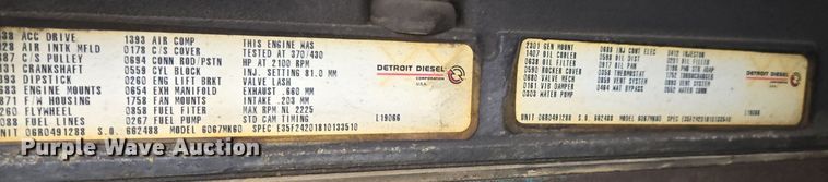 image for item EE7942 1999 Peterbilt 377 fertilizer delivery truck