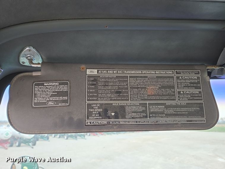 image for item EE7946 1995 Ford L8000 fertilizer delivery truck