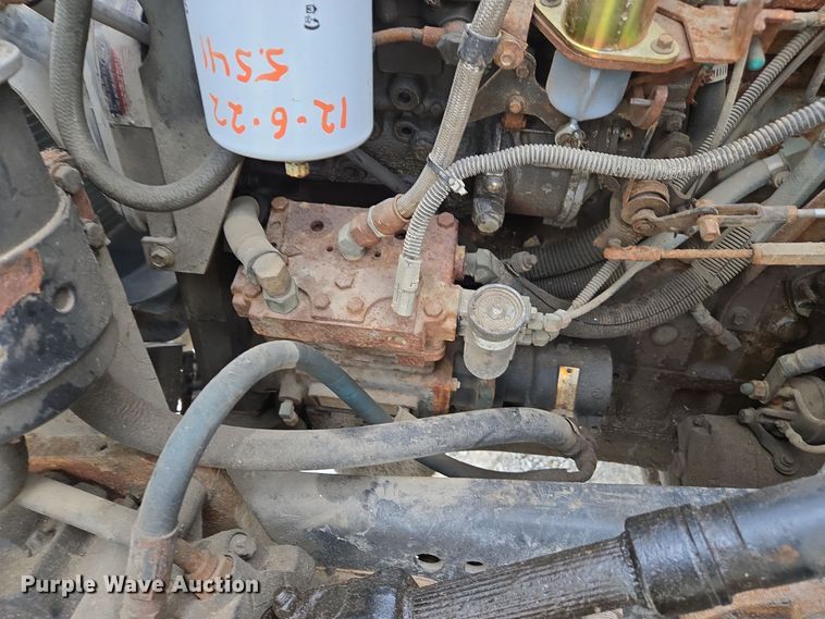 image for item EE7946 1995 Ford L8000 fertilizer delivery truck