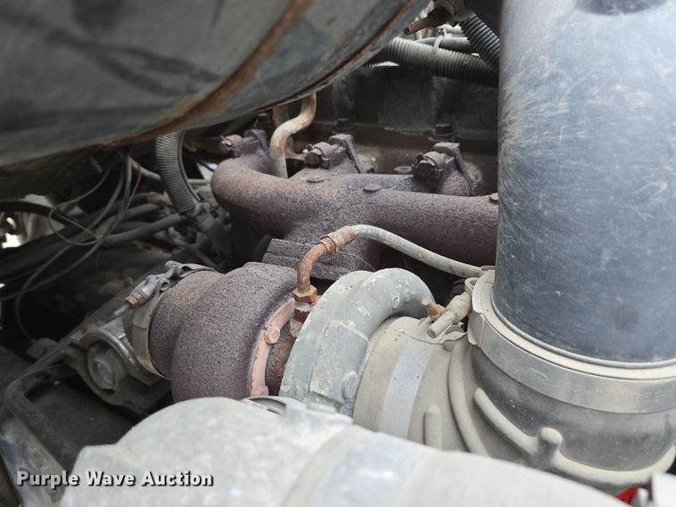 image for item EE7946 1995 Ford L8000 fertilizer delivery truck