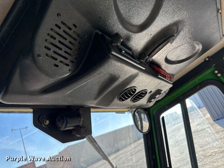 image for item EG7148 Curtis tractor cab