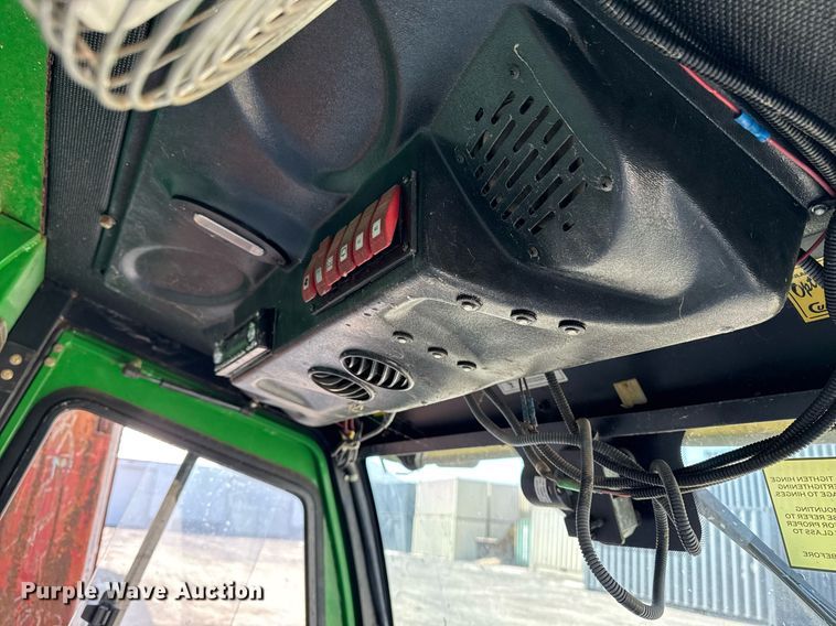 image for item EG7149 Curtis tractor cab