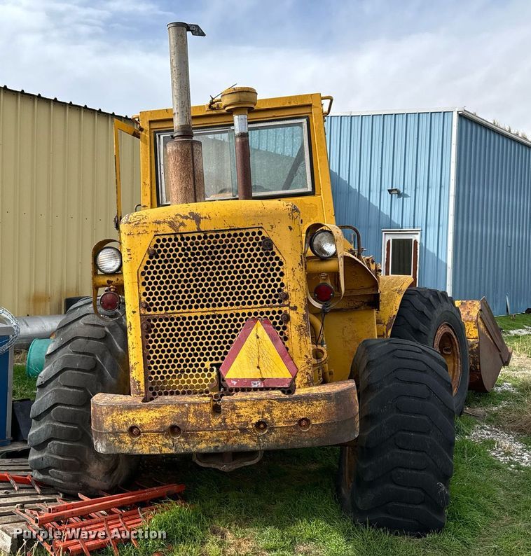 image for item EG9994 1970 Caterpillar 950 wheel loader
