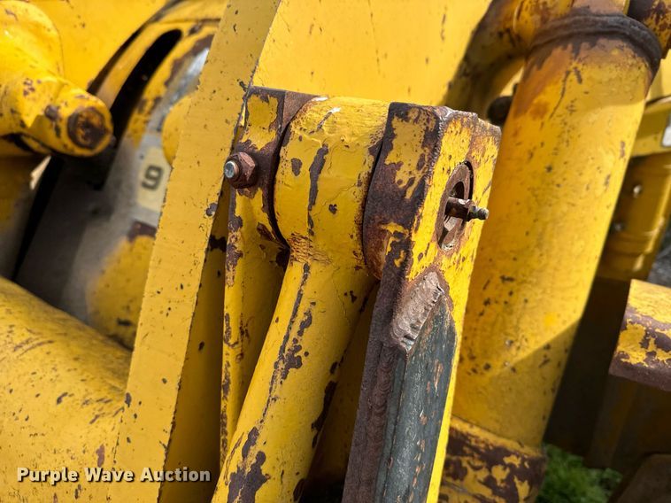 image for item EG9994 1970 Caterpillar 950 wheel loader