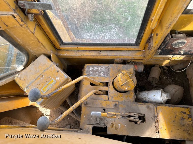 image for item EG9994 1970 Caterpillar 950 wheel loader