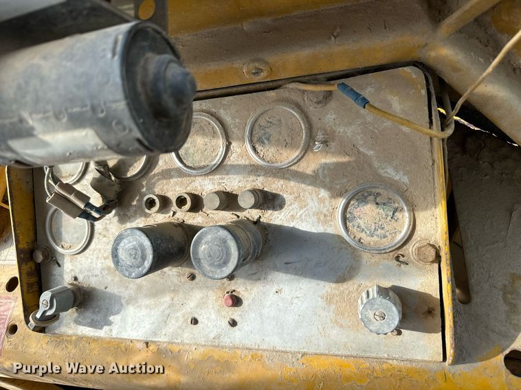 image for item EG9994 1970 Caterpillar 950 wheel loader