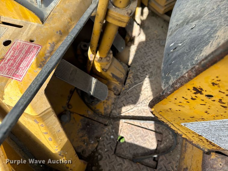 image for item EG9994 1970 Caterpillar 950 wheel loader