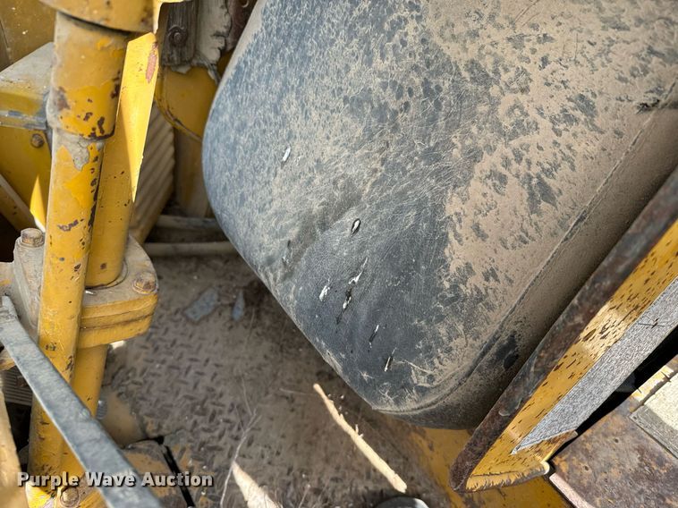 image for item EG9994 1970 Caterpillar 950 wheel loader