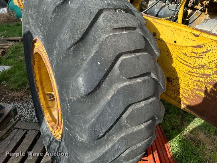image for item EG9994 1970 Caterpillar 950 wheel loader