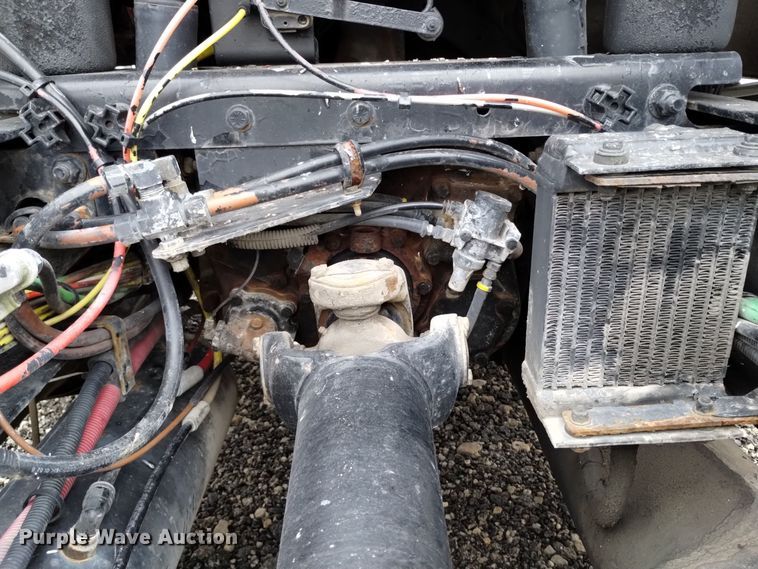 image for item EH0081 2006 Sterling  AT9500 truck cab and chassis